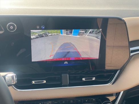 Used 2026 Chevrolet Equinox ACTIV w/ Convenience Package III FWD image 16