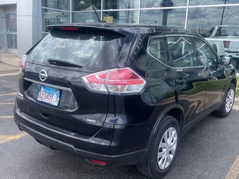 Used 2016 Nissan Rogue S AWD/4WD image 3