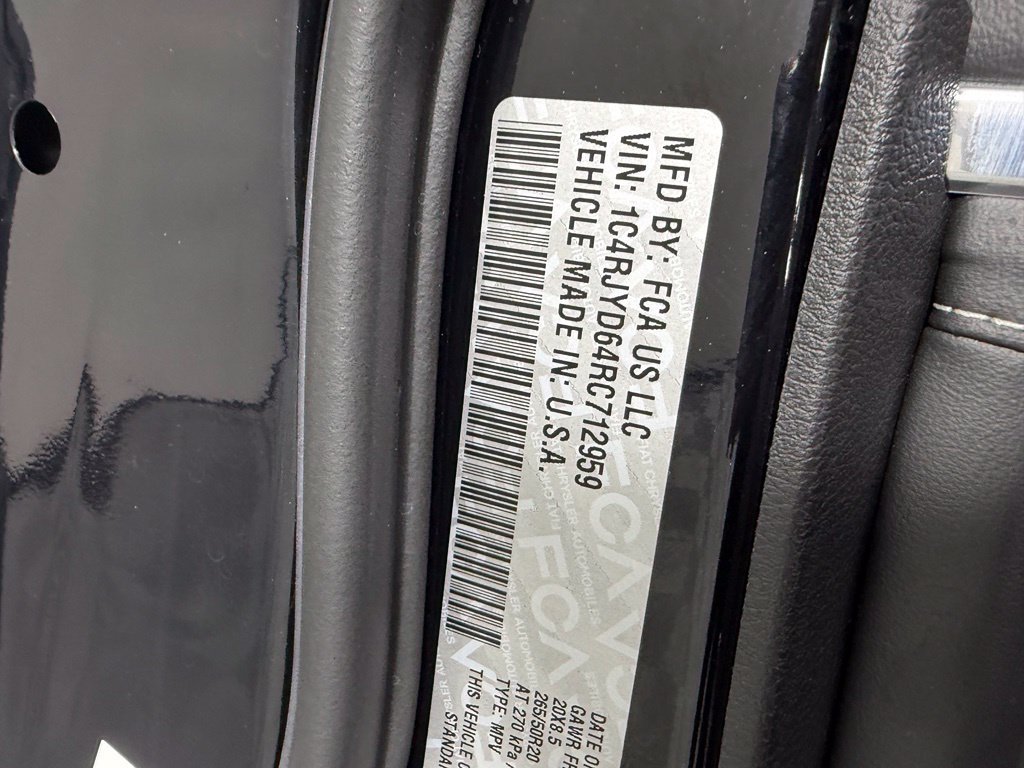 Used 2024 Jeep Grand Cherokee Overland w/ Luxury Tech Group IV AWD/4WD image 27