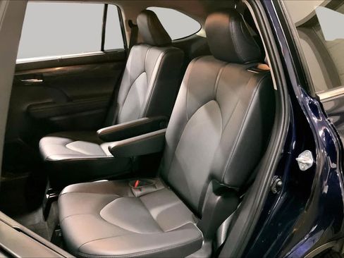 Used 2022 Toyota Highlander Limited AWD/4WD image 21