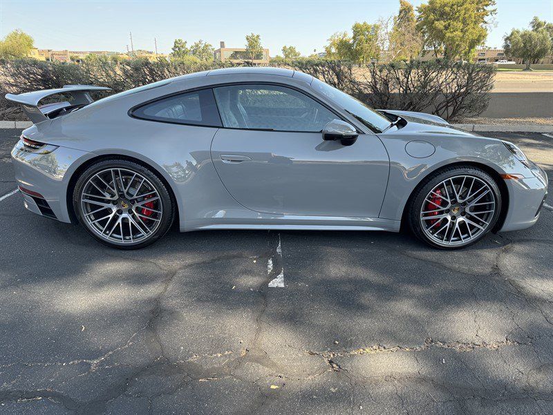 Used 2024 Porsche 911 Carrera 4S w/ Premium Package AWD/4WD image 31