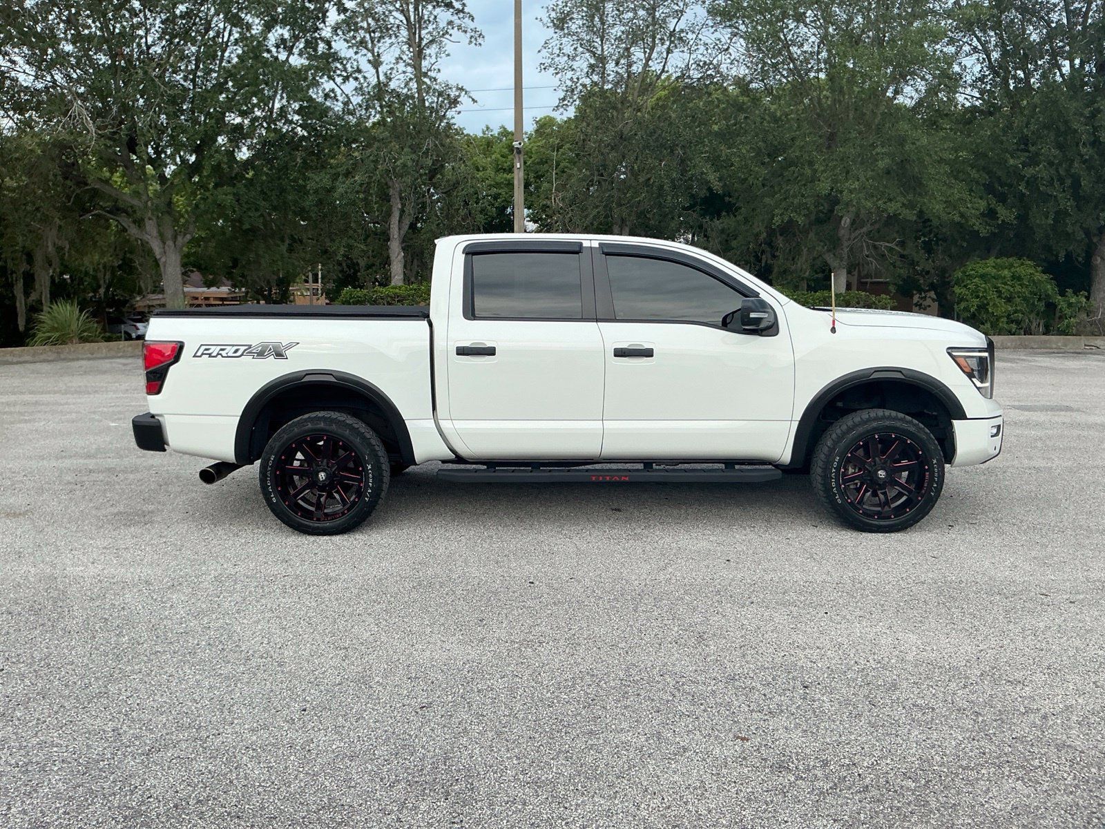 Certified 2021 Nissan Titan PRO-4X w/ Pro-4x Convenience Package AWD/4WD image 9
