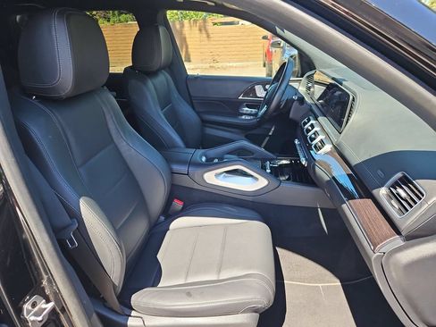 Used 2022 Mercedes-Benz GLS 450 4MATIC image 16