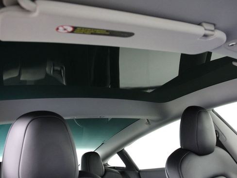 Used 2021 Tesla Model 3 Long Range image 23