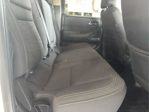Used 2022 Nissan Frontier SV image 34