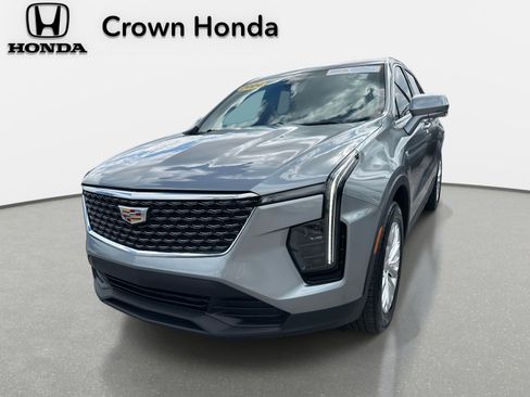 Used 2024 Cadillac XT4 Luxury image 8