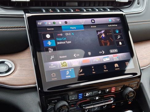 Used 2021 Jeep Grand Cherokee L Summit w/ Advanced Protech Group IV image 21