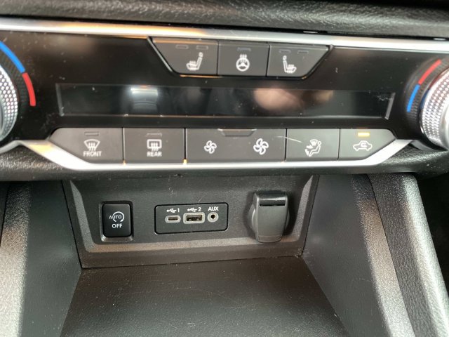 Used 2024 Nissan Sentra SV w/ All-Weather Package FWD image 10