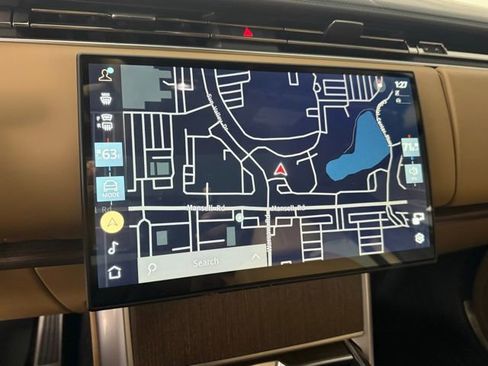 Used 2025 Land Rover Range Rover SE image 20