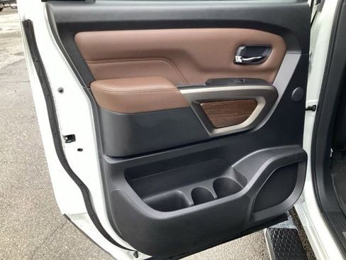 Used 2024 Nissan Titan Platinum Reserve w/ Moonroof Package image 16