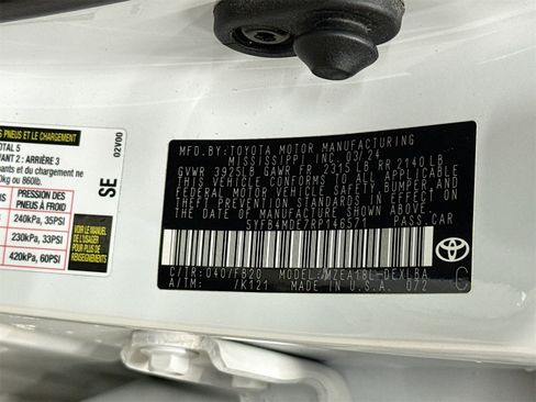 Used 2024 Toyota Corolla LE image 30