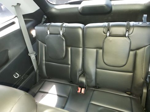 Used 2024 Ford Explorer XLT w/ Equipment Group 202A RWD image 23