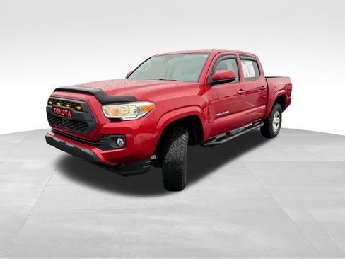 Used 2020 Toyota Tacoma SR image 3