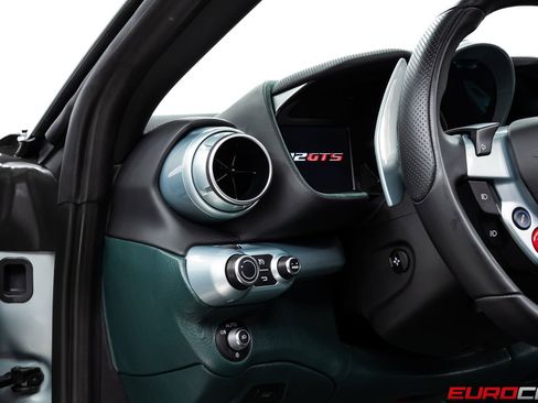 Used 2022 Ferrari 812 GTS RWD image 33