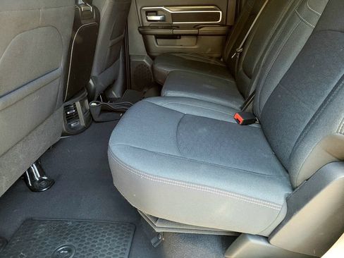 Used 2025 RAM 2500 Big Horn AWD/4WD image 10