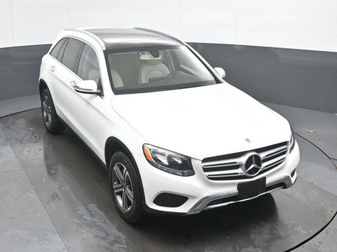 Used 2019 Mercedes-Benz GLC 300 4MATIC image 14