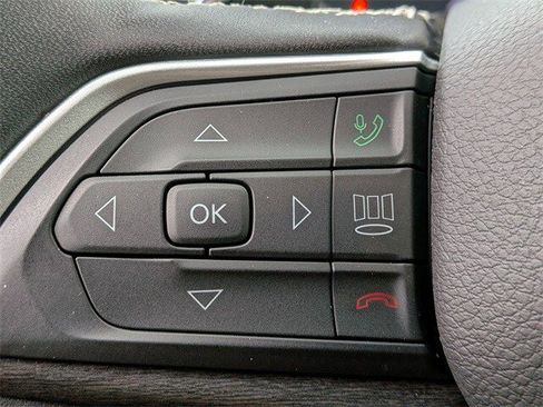 Used 2024 Jeep Grand Cherokee Limited image 18