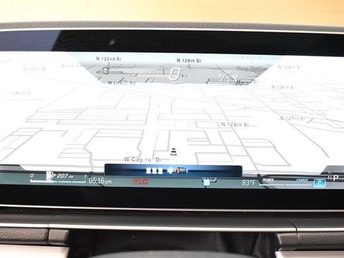 Used 2025 Mercedes-Benz GLE 350 4MATIC image 25