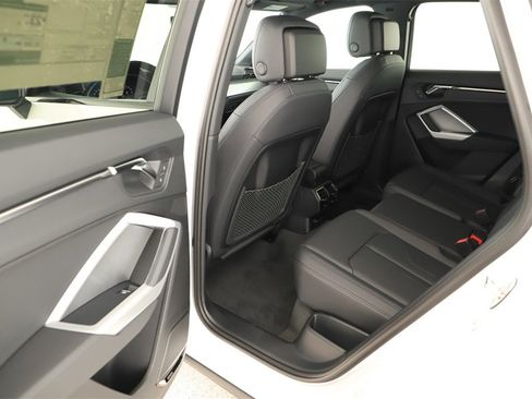 New 2025 Audi Q3 2.0T Premium image 27