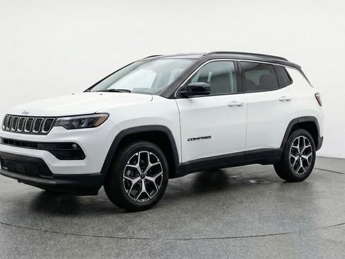 Used 2025 Jeep Compass Limited AWD/4WD image 3