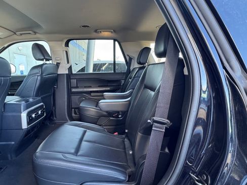 Used 2024 Ford Expedition XLT image 29