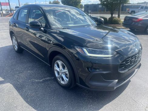 Used 2025 Honda HR-V LX image 3