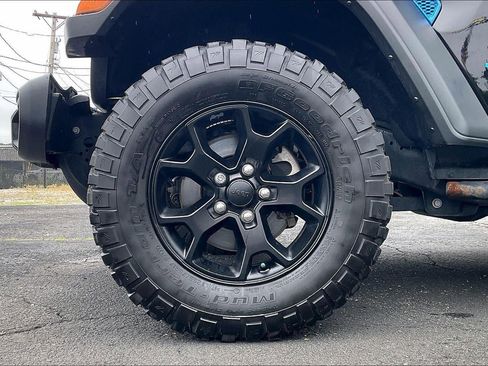 Used 2022 Jeep Wrangler Sport AWD/4WD image 11