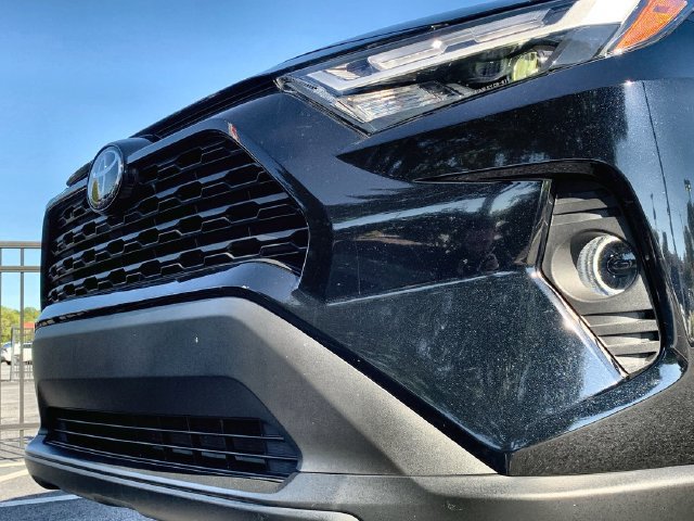 Used 2025 Toyota RAV4 XLE FWD image 45