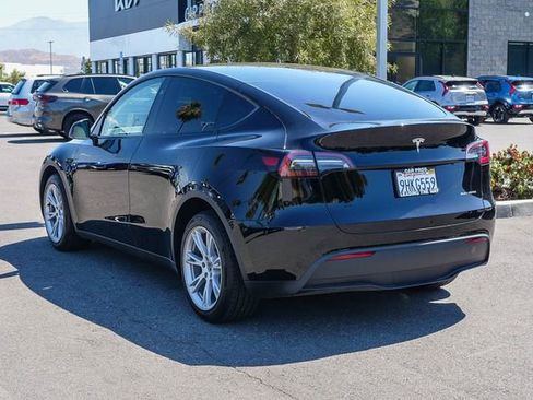 Used 2023 Tesla Model Y Long Range AWD/4WD image 5