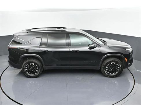 Used 2024 Chevrolet Traverse Z71 w/ Enhanced Driving Package AWD/4WD image 43