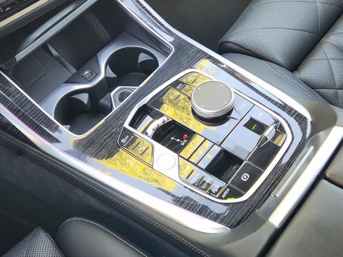 Used 2024 BMW X7 xDrive40i w/ M Sport Package image 20