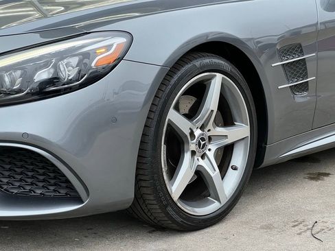 Used 2018 Mercedes-Benz SL 550 image 30