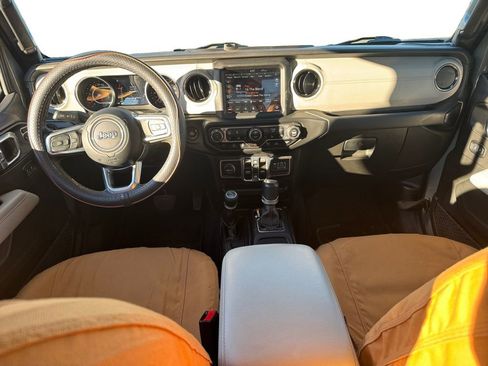 Used 2022 Jeep Gladiator Overland image 12
