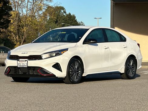 Used 2023 Kia Forte GT-Line w/ GT-Line Technology Package image 8