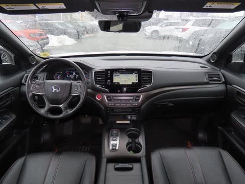 Certified 2022 Honda Pilot TrailSport image 19