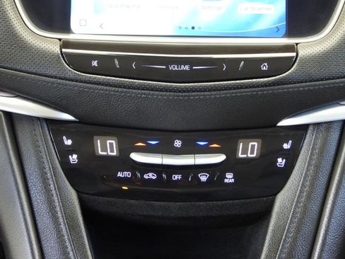 Used 2018 Cadillac XT5 Premium Luxury w/ LPO, Wheel Lock Package AWD/4WD image 47