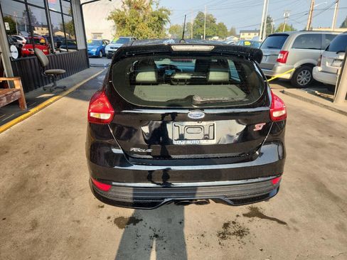 Used 2016 Ford Focus ST w/ Equipment Group 401A image 5