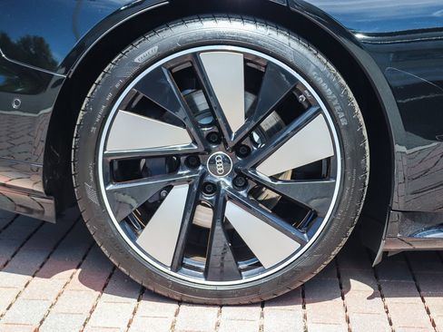 Used 2023 Audi e-tron GT Prestige AWD/4WD image 8