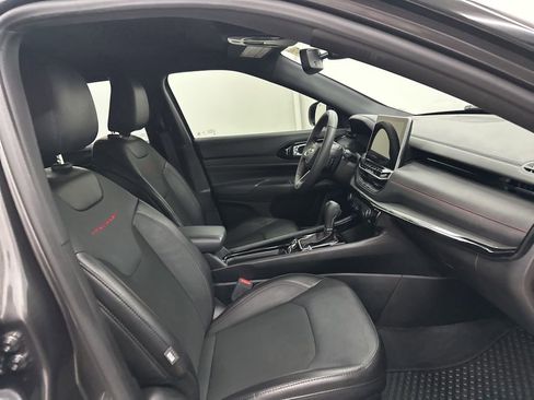 Used 2023 Jeep Compass Trailhawk image 25