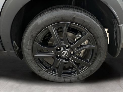 Used 2023 Nissan Kicks SV image 19