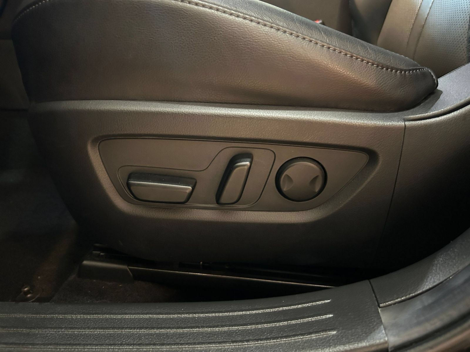 Used 2026 MAZDA CX-50 AWD 2.5 S w/ Premium Package image 21