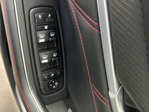 Used 2019 Maserati Levante Trofeo image 29