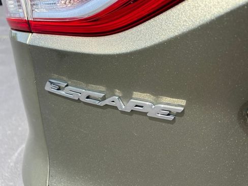 Used 2013 Ford Escape SE FWD image 9