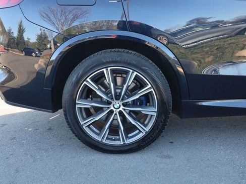 Used 2020 BMW X5 M50i w/ Dynamic Handling Package image 29