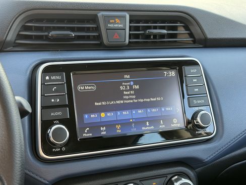 Used 2025 Nissan Versa SV FWD image 6