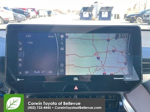 Used 2021 Toyota Venza Limited image 13