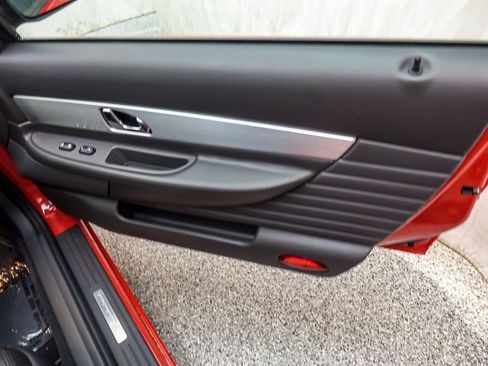 Used 2002 Ford Thunderbird image 19