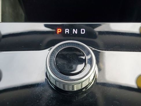 Used 2023 Jeep Grand Cherokee Laredo image 34