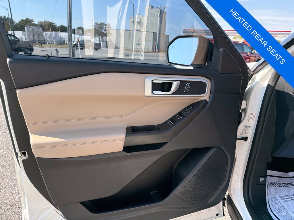 Used 2020 Ford Explorer XLT w/ Equipment Group 202A AWD/4WD image 15