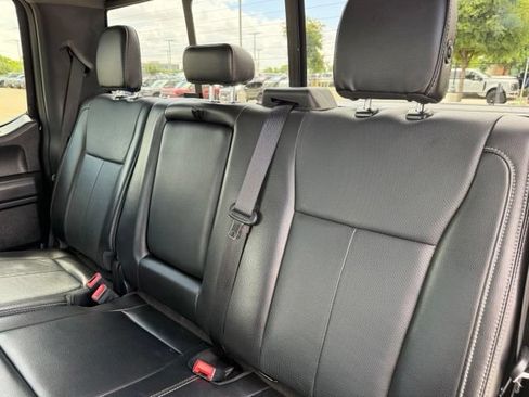 Used 2018 Ford F150 Lariat RWD image 20